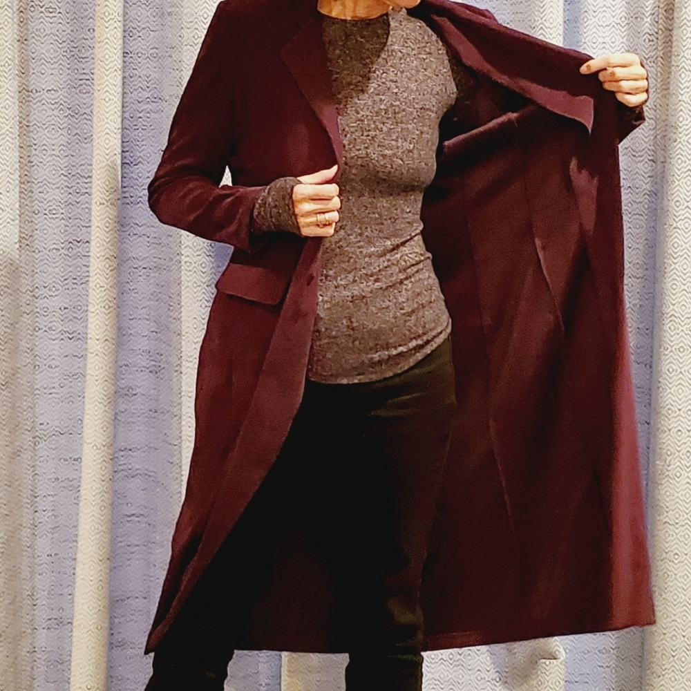 R & K Maxi coat Burgundy 3 buttons velvety feel sz. 6P - Picture 7 of 12